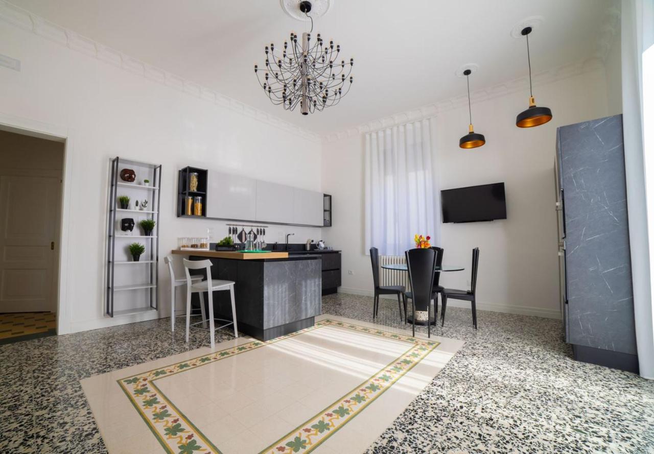 Am Apartment Cosenza Esterno foto